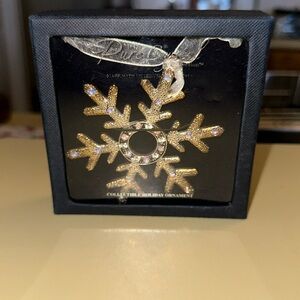 Pure Crystal collection ornament w/ swavorski crystals